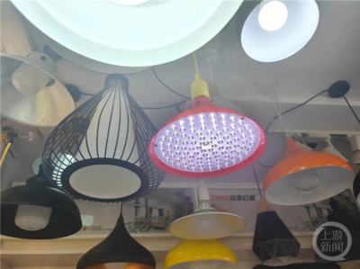 建筑裝飾材料燈具市場仍有'生鮮燈'銷售？商家稱新款符合'新國標'